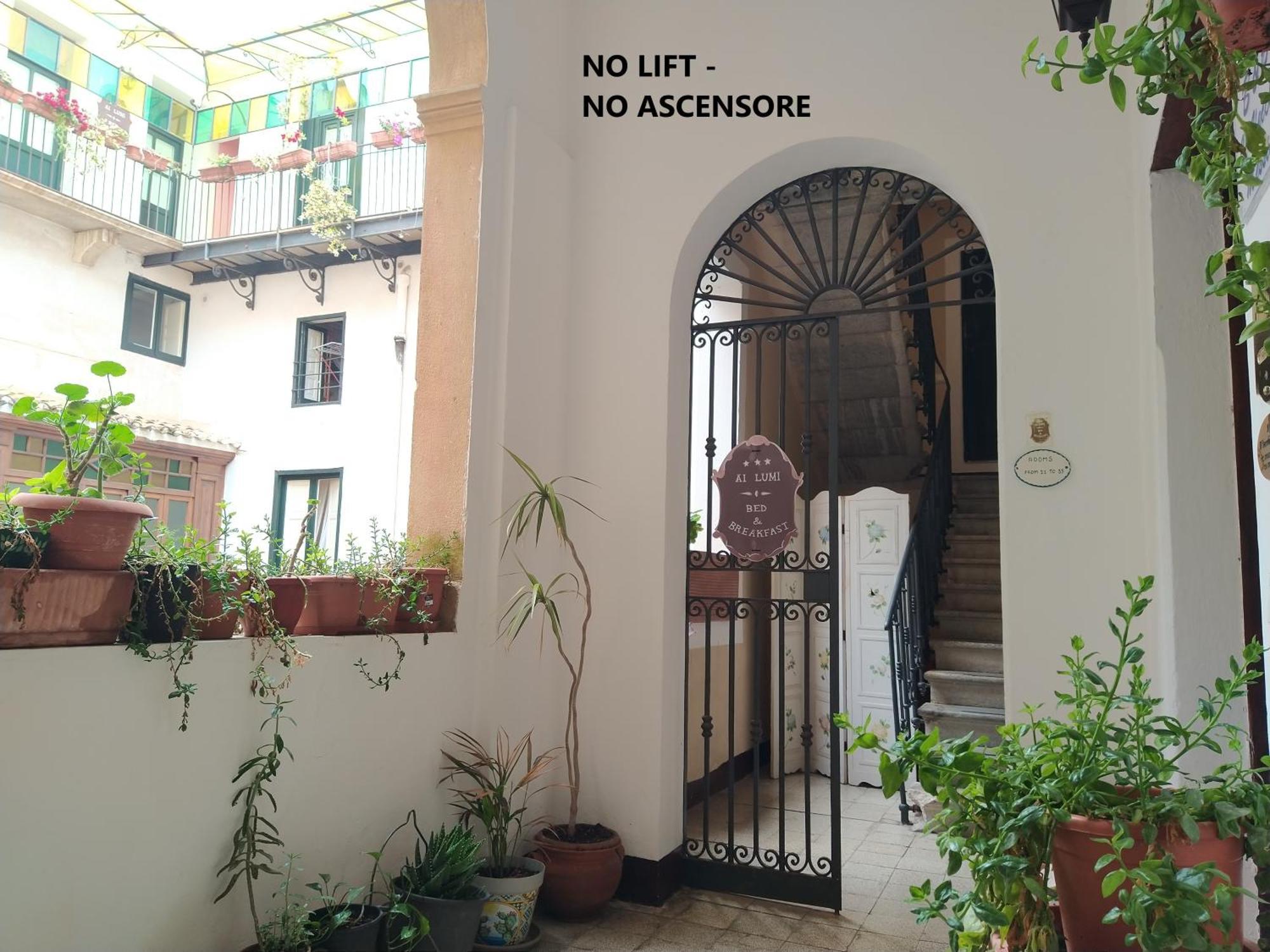 Ai Lumi Bed and Breakfast Trapani Buitenkant foto